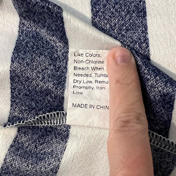 Women's Shein Curve‎ Navy White Stripe V Neck Short Sleeve Blouse Plus Size 1XL - Picture 6 of 8